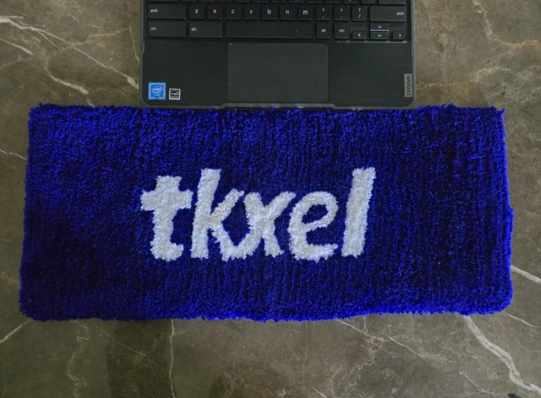 Branded Desk Accessories For Existing Teams: Beyond Onboarding Kits
