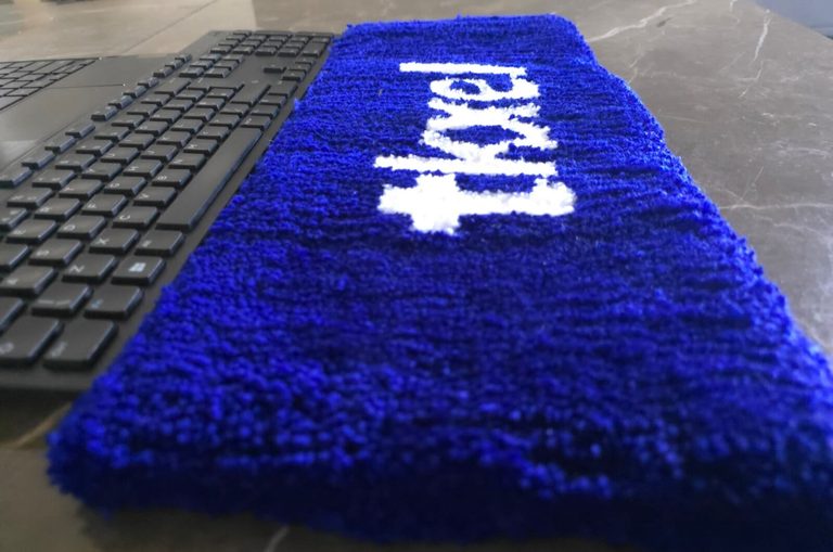 How Interior Designers Can Use Custom Rugs for Commercial Spaces